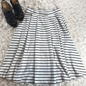 🛍3 FOR $25- ELLE- MIDI CIRCLE SKIRT 💕